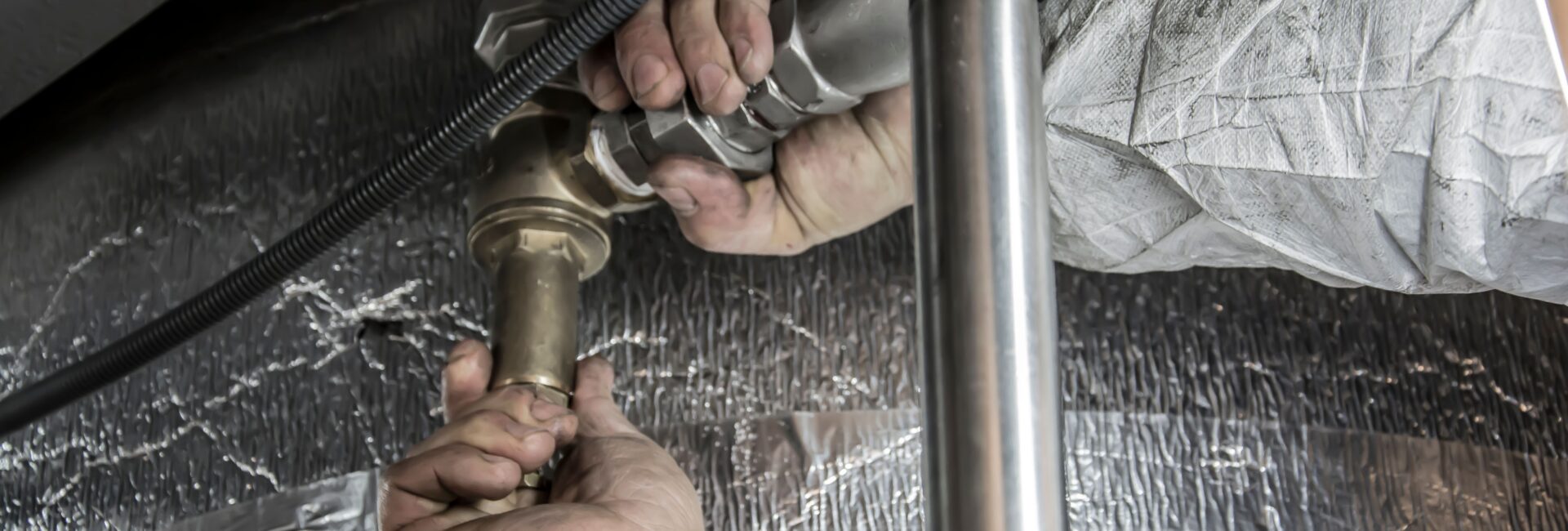 What to Do When a Pipe Leak Appears Without Warning